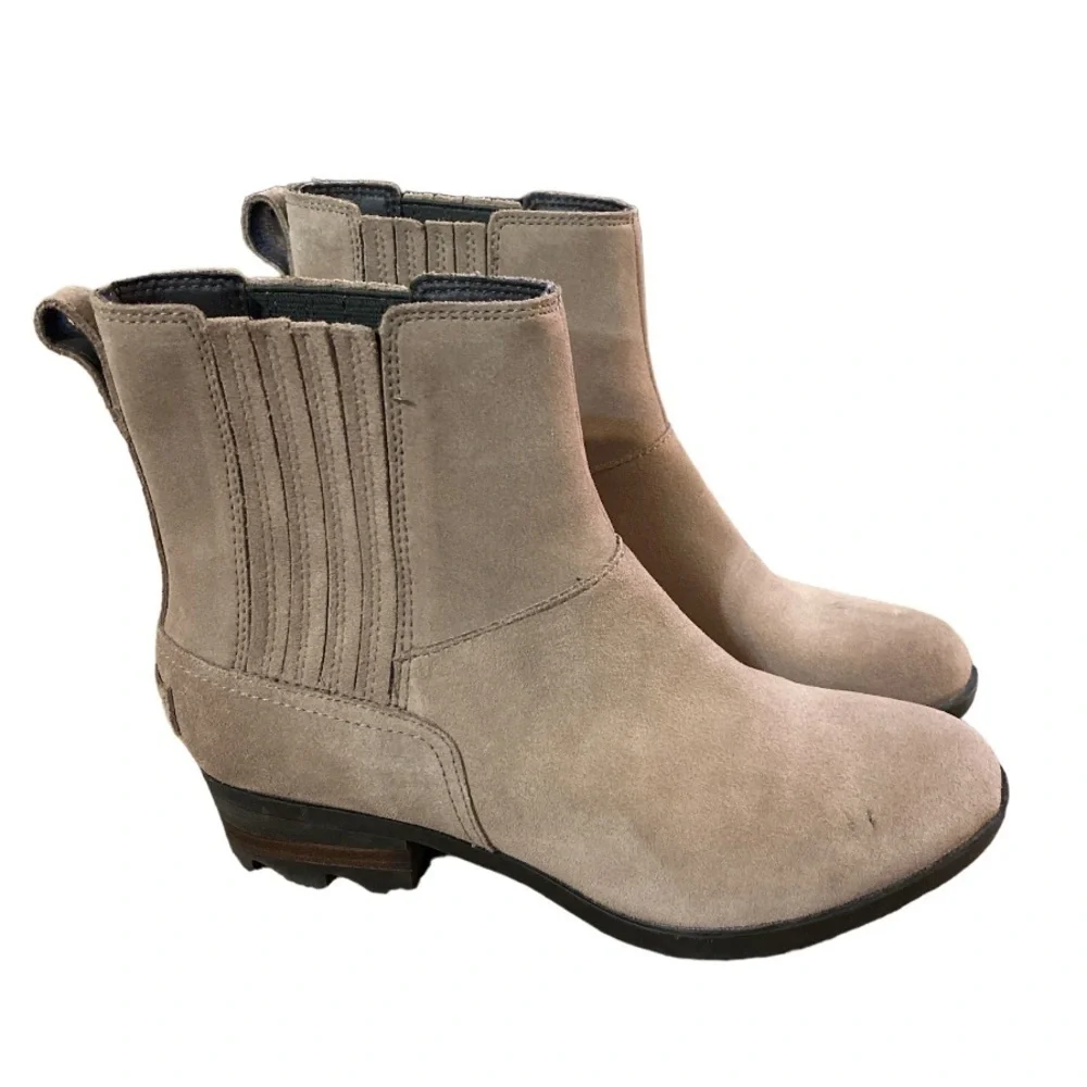 Sorel Lola Chelsea Boot Tan Size 7